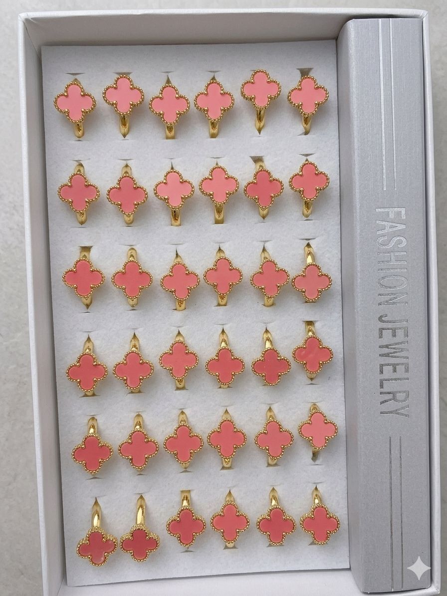 Clover ring box (peach)