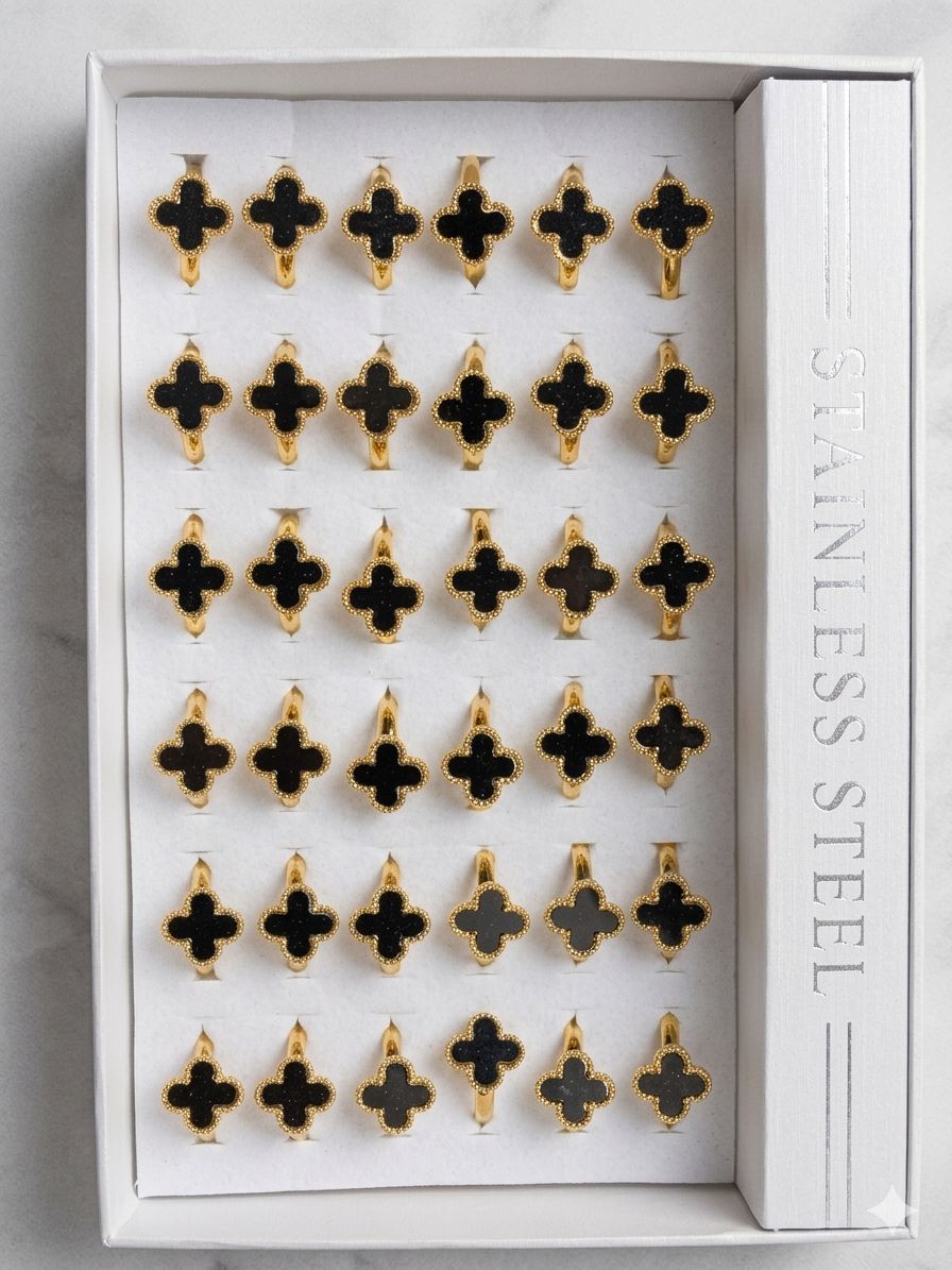 Clover ring box (black)